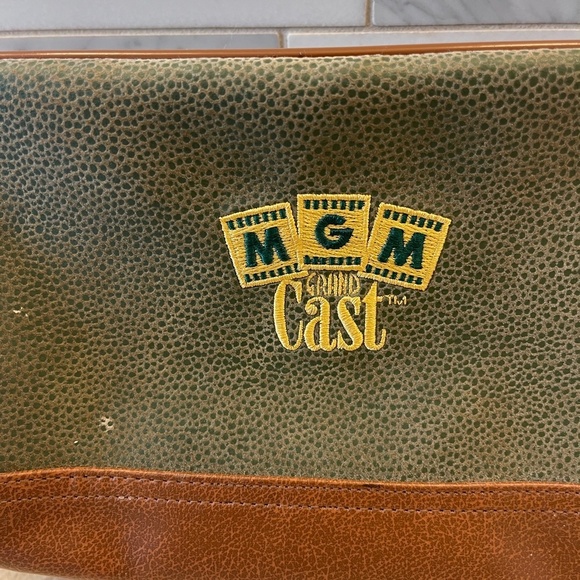 MGM Grand Cast Casino Green‎ Suede Toiletry Bag - Picture 3 of 10